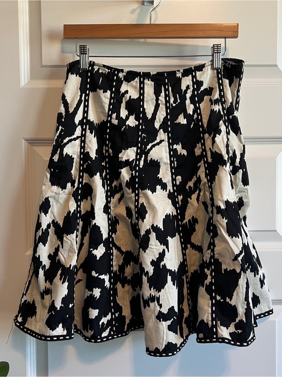 CAbi Dresses & Skirts - CAbi Skirt Full Size 4
